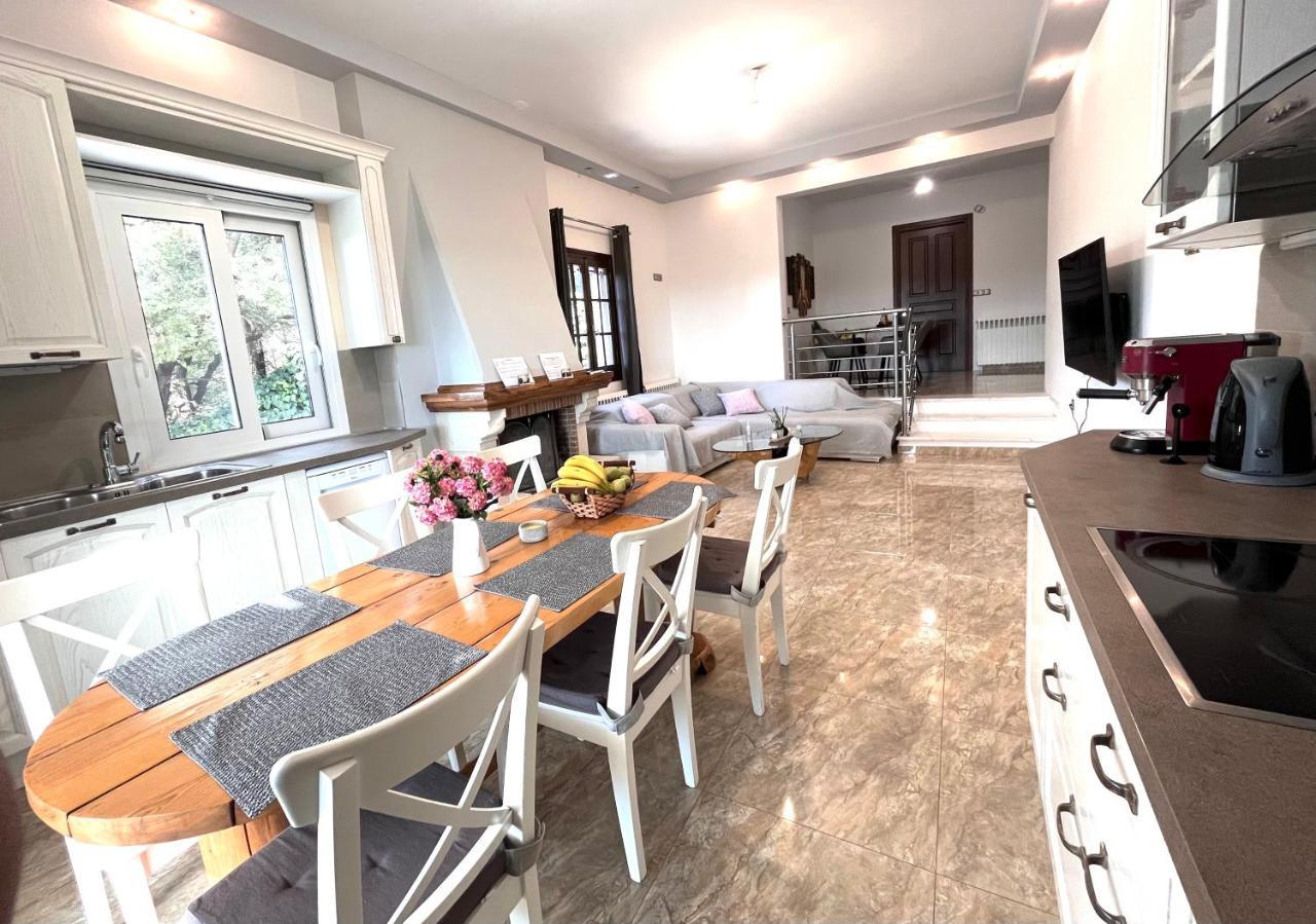 Вілла Gkk House Private Swimming Pool Luxury House Skriperon Екстер'єр фото